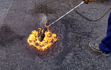 Llansadwrn flat roofing repairs